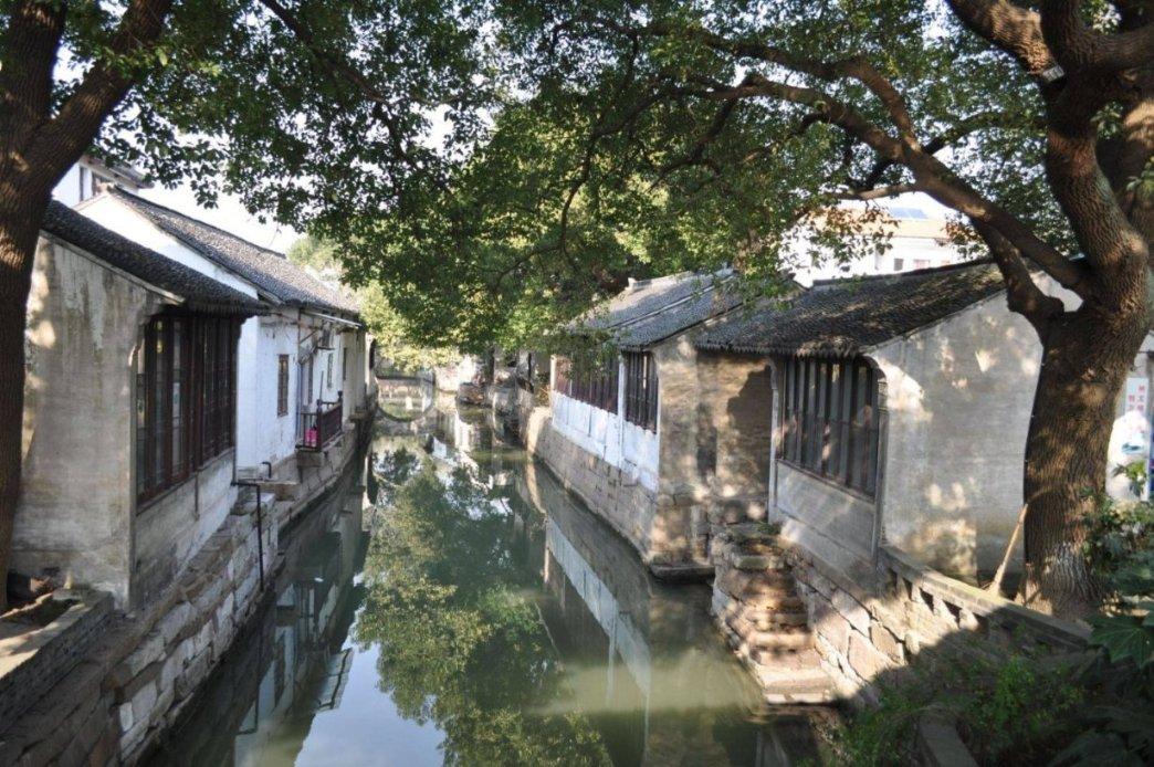 探索问答,尽在叫男朋友发婚纱照他屏敞了一些人是什么意思?平台